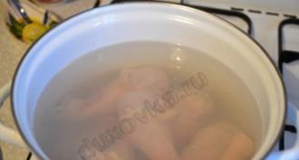 चिकन के साथ ताजा गोभी का सूप, फोटो के साथ चरण-दर-चरण नुस्खा, धीमी कुकर में चिकन के साथ गोभी का सूप